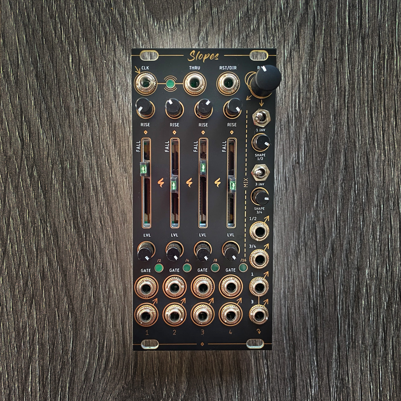 欧12” Monolog Jern SONG16 I Shall Sing Until M /00250 SLOPES - SEQUENCED QUAD SLOPE GENERATOR – Calsynth
